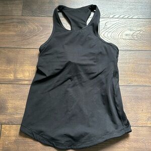 Lululemon running tank size 6 barely worn